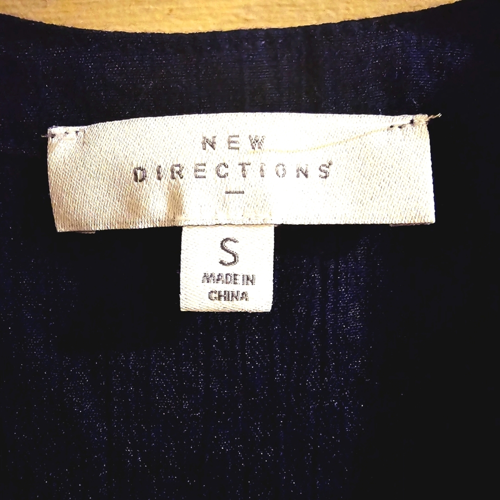 New Directions Button Top Size Small - Picture 3 of 3